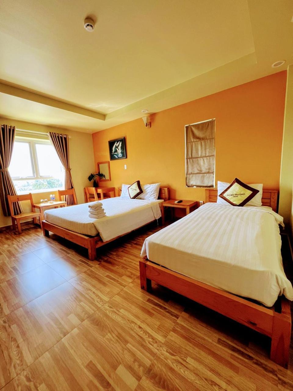 Lucky Phu Quoc Hotel Exterior foto
